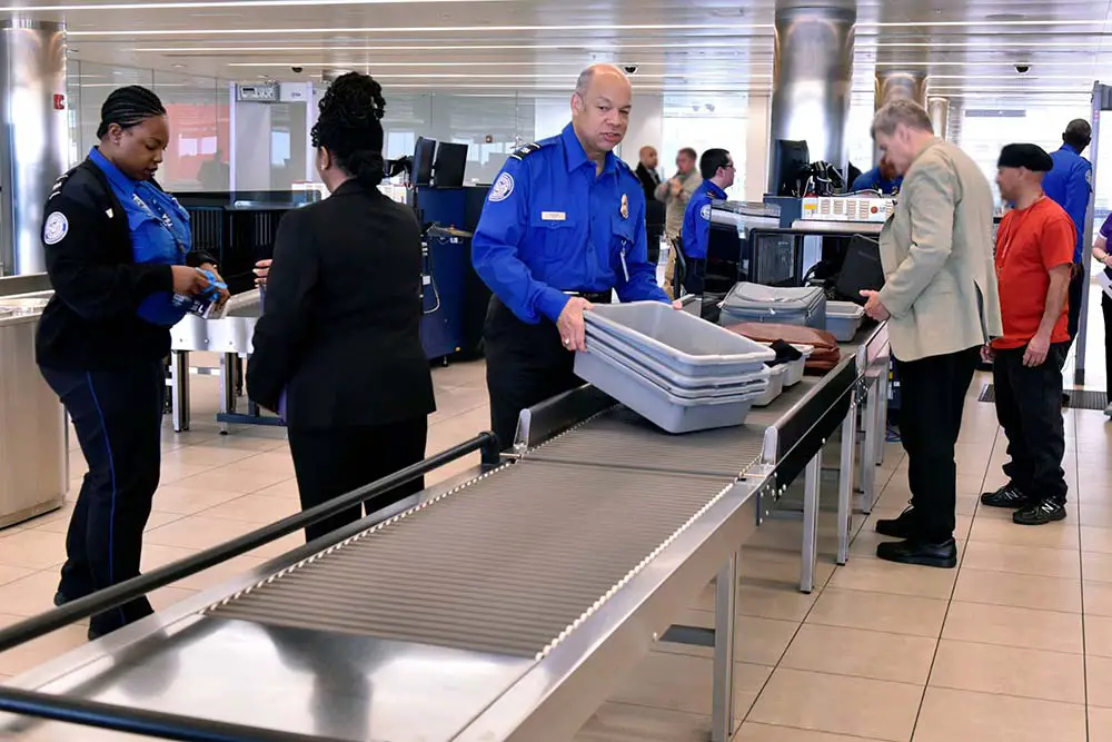 TSA security line