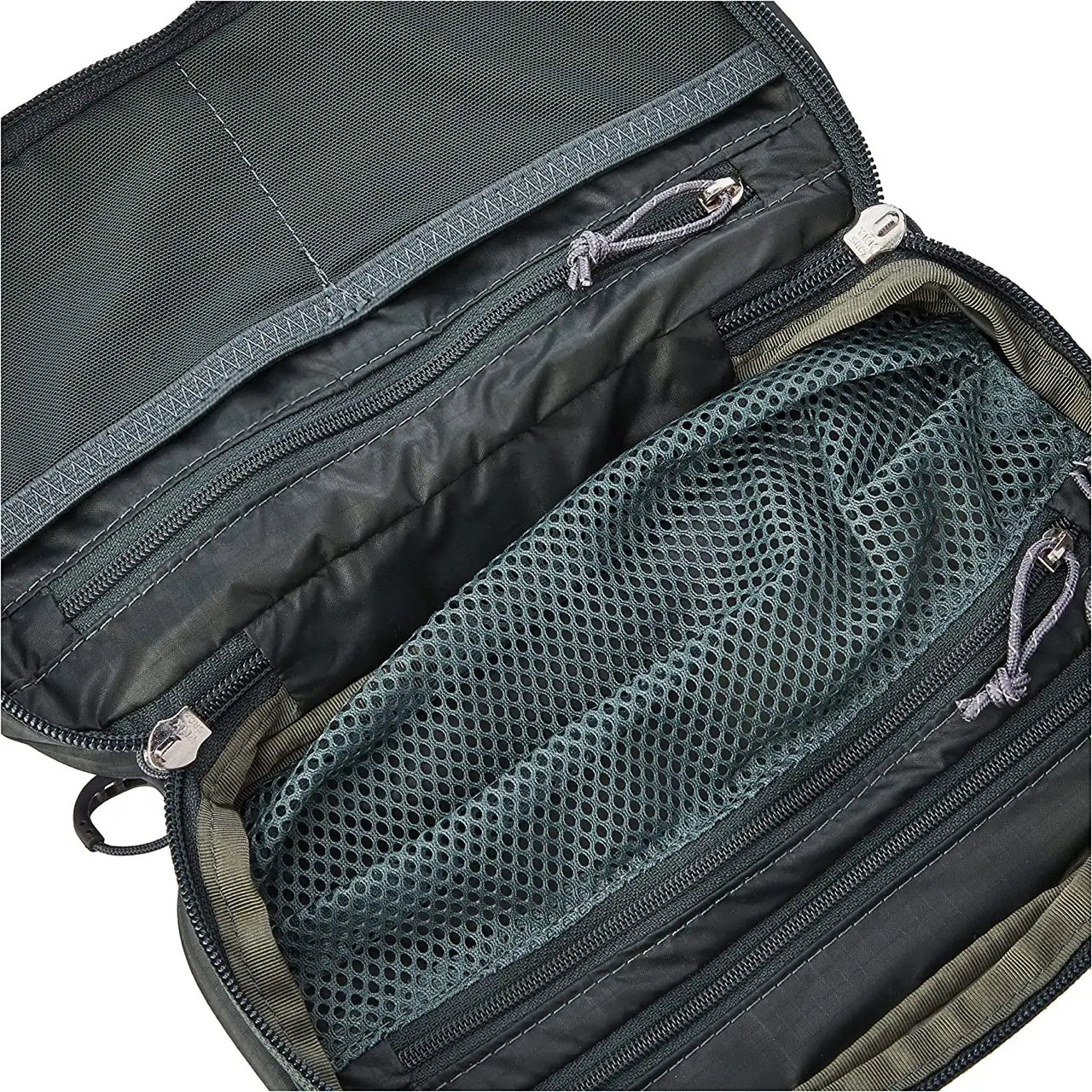 Osprey UltraLight Zip Organizer middle compartment